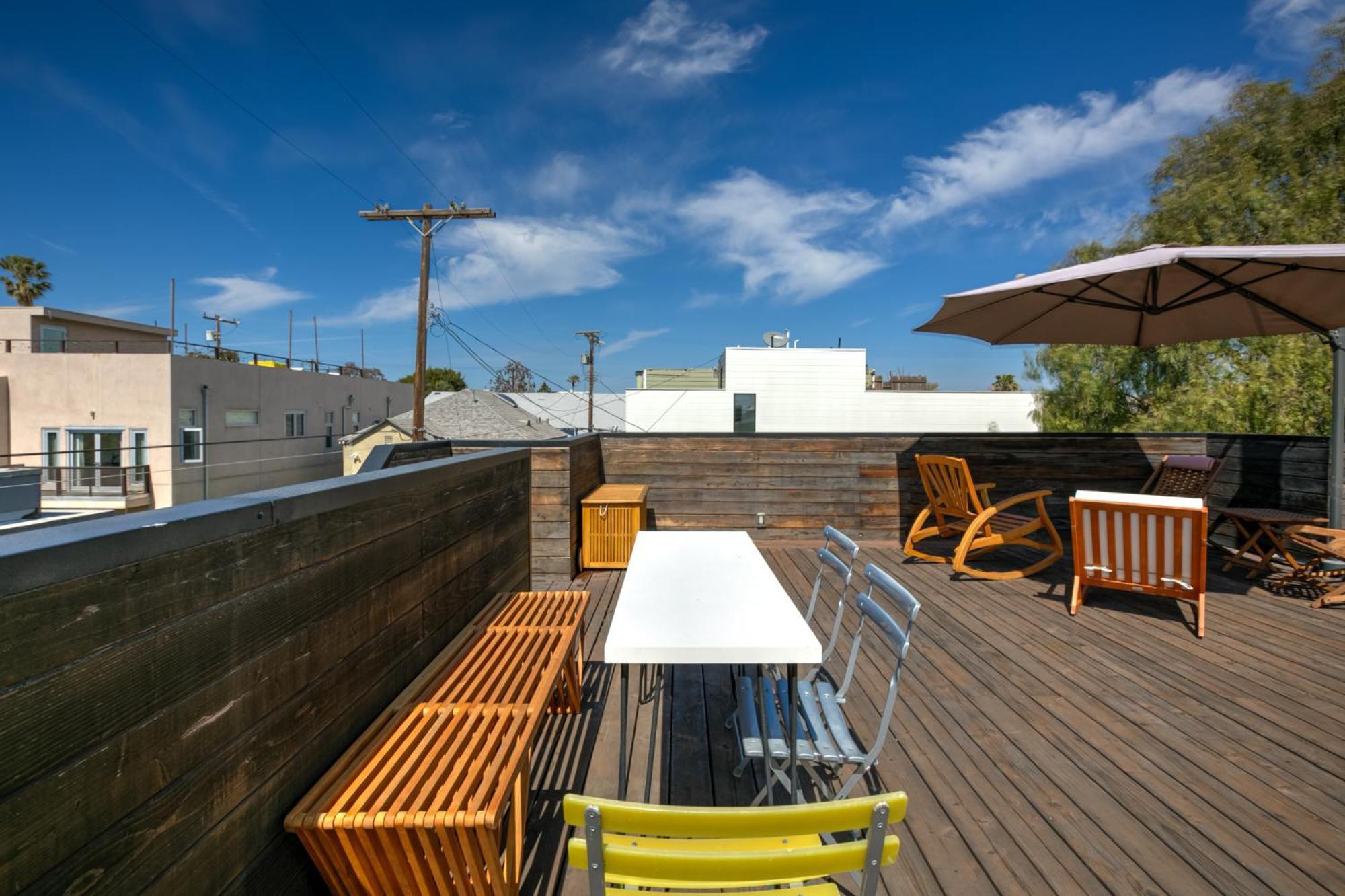 Venice Beach Studio With Large Private Patio Steps To The Beach Los Angeles Exterior foto